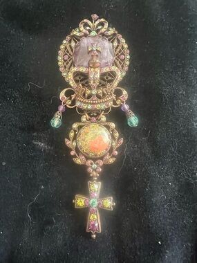 Jacqueline Singh Vintage Gold-Tone Multicolor Crystal Skull & Cross Brooch